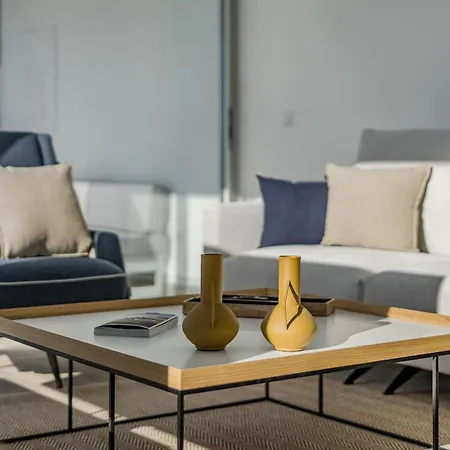 Estandar 4 - Casangular By Upper * 아데제