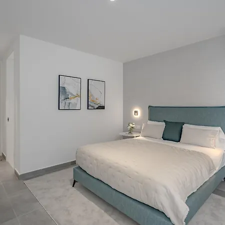 Estandar 4 - Casangular By Upper