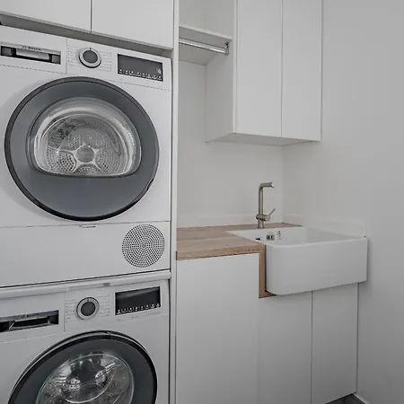 Estandar 4 - Casangular By Upper * 아데제