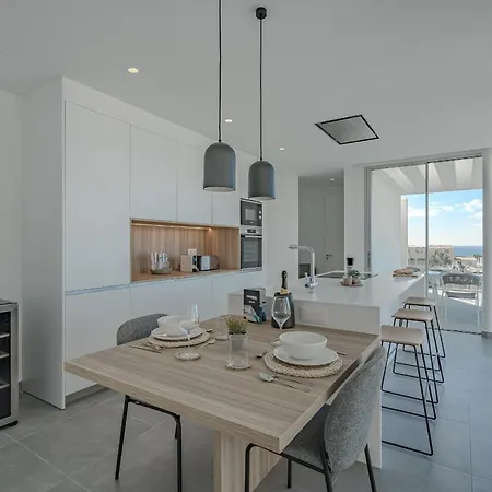 Estandar 4 - Casangular By Upper Willa